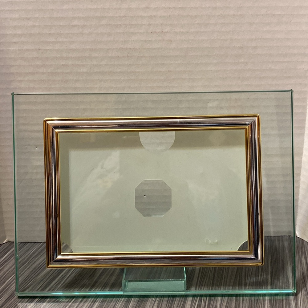 Glass Tabletop Picture frame 4”x6”